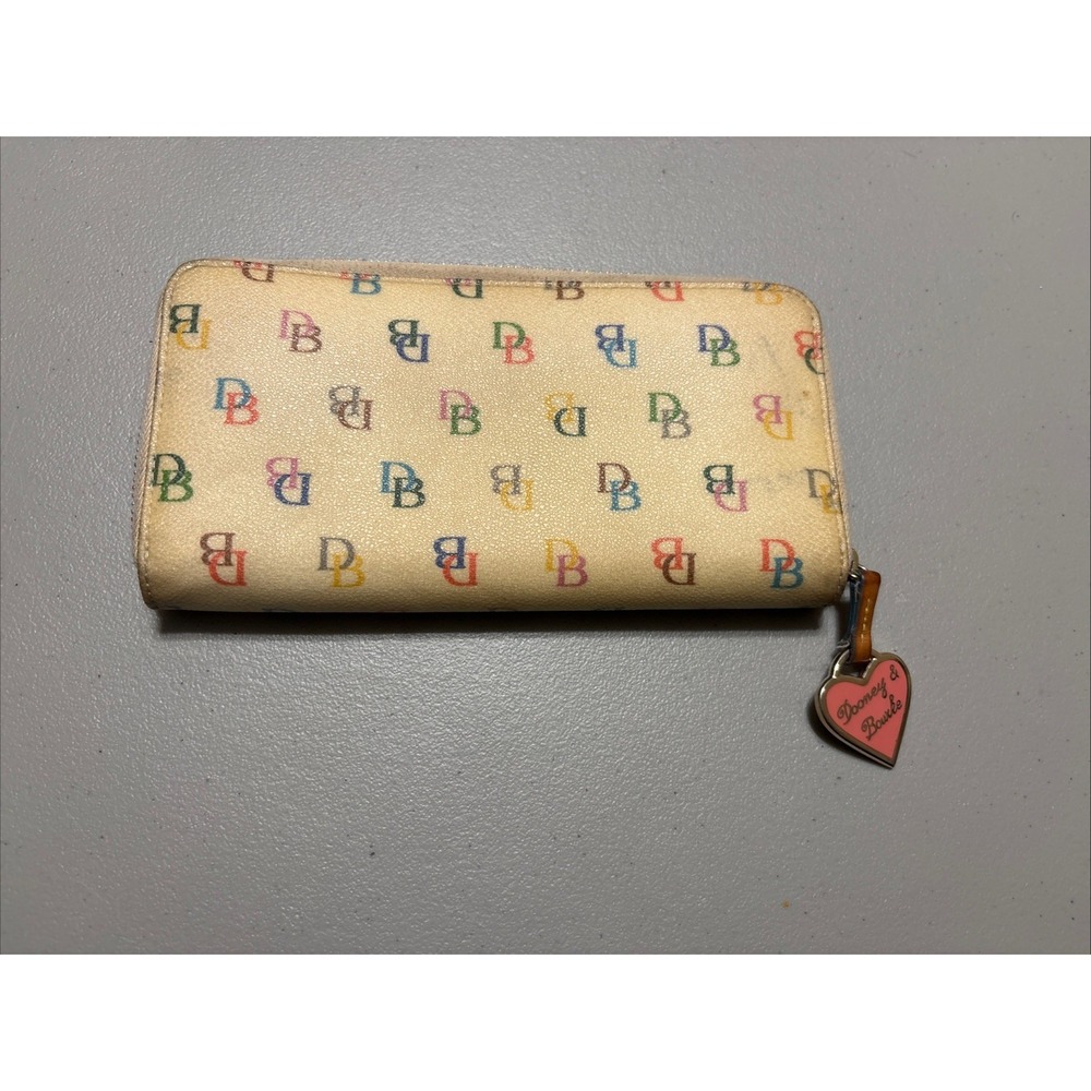 Dooney & Bourke Wallet VTG Y2K Yellow Cream Signature Rainbow Print and Heart